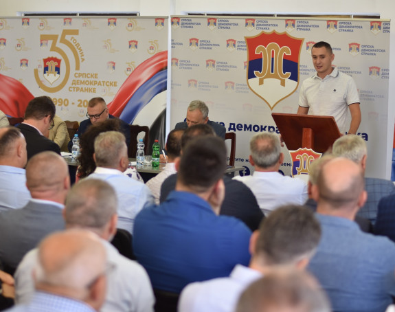 SDS bez predsjednika hoće na prijevremene izbore