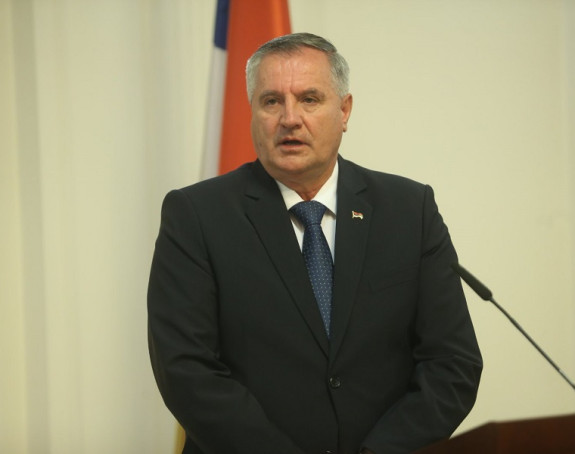 Да ли ће Радовану Вишковићу измаћи нова фотеља?