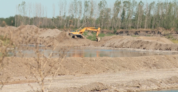 Власт мућка нешто са експлоатацијом шљунка из ријека