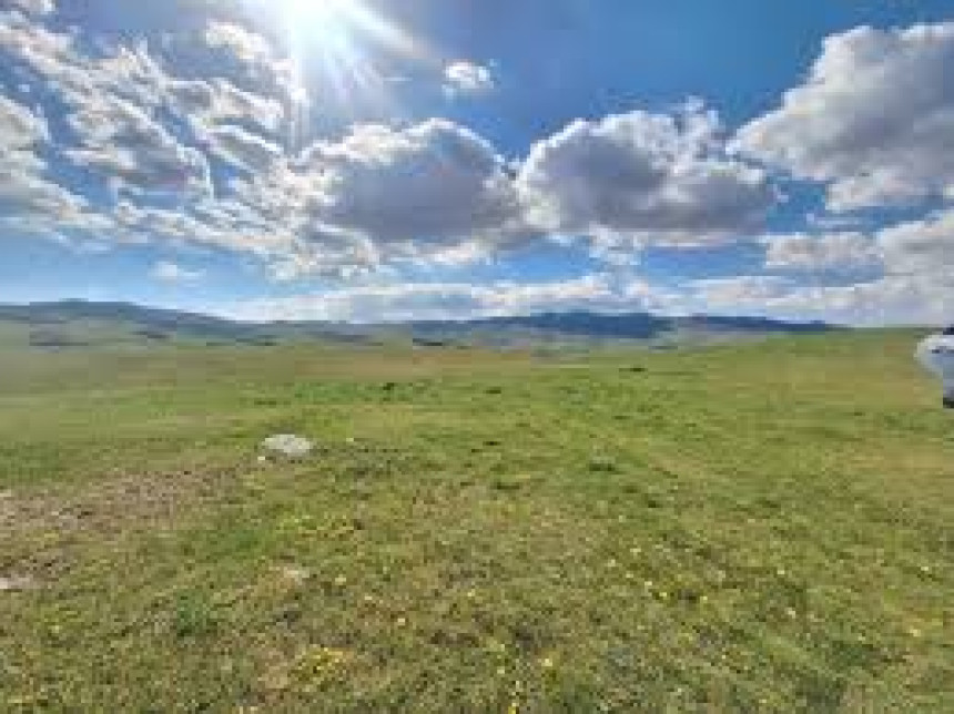 Sunčano vrijeme, moguća slaba kiša poslije podne