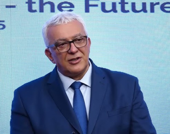 Bratanac Andrije Mandića ukrao službeni automobil