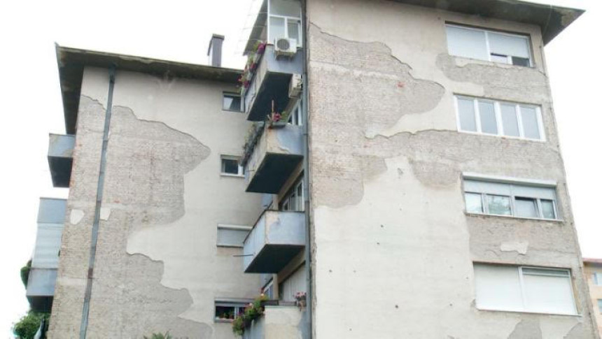 Doboj: Propale fasade zgrada niko ne renovira