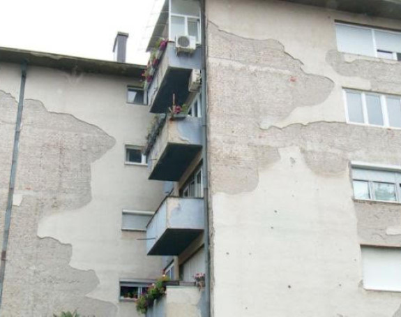 Doboj: Propale fasade zgrada niko ne renovira