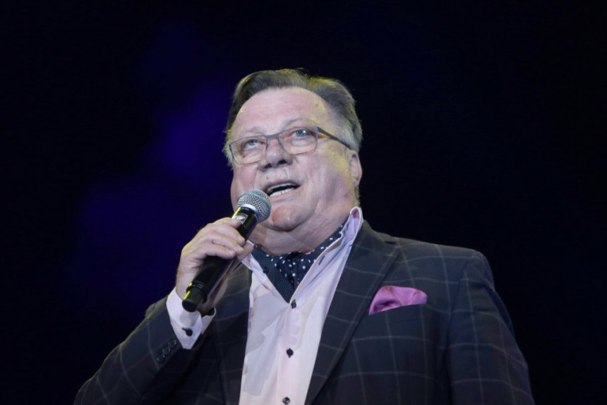 Halid u braku sa Sejdom skoro 50 godina, dok bije životnu bitku posvetio joj pesmu