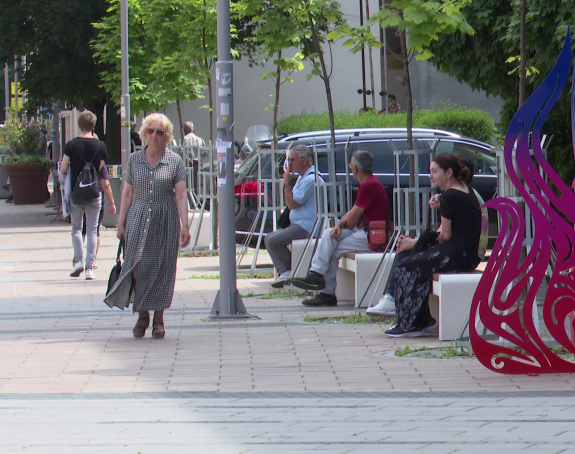Неумољива статистика: Све мање рођених, народ све старији