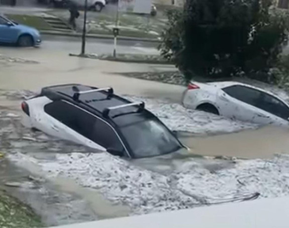 Nevrijeme pogodilo dijelove Slovenije, ulice pod vodom