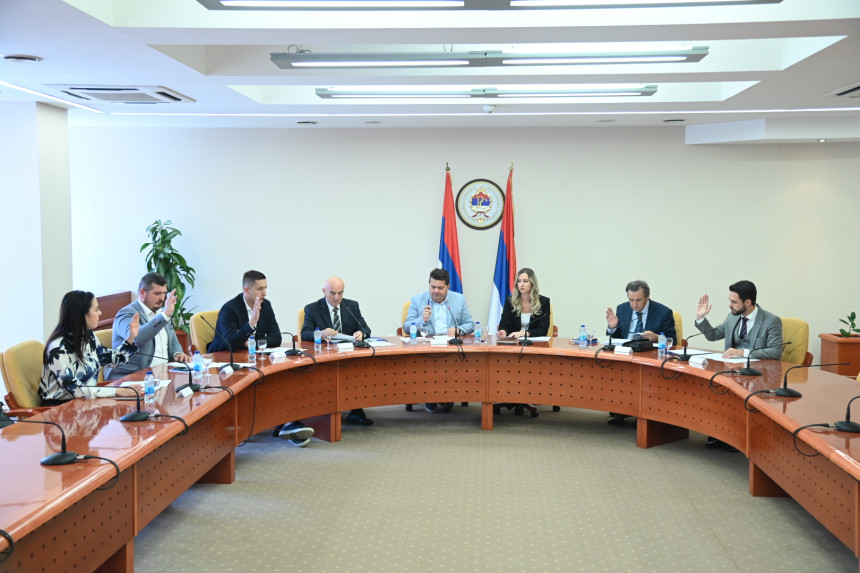 Odbor za ustavna pitanja utvrdio odgovor US RS