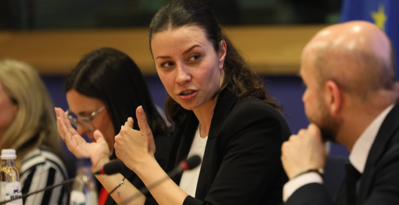 Janša zabranio srpski jezik djeci, Dodik ga podržava