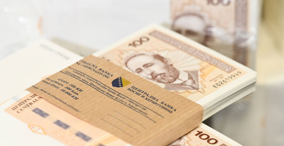 Porezi za godinu dana porasli za oko 1,2 milijarde KM