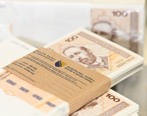 Porezi za godinu dana porasli za oko 1,2 milijarde KM
