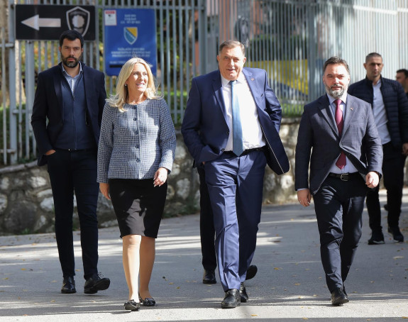 U SNSD-u se vodi rovovska bitka: Amerikanci vide u Cvijanović rješenje problema, Dodik gura sina u kandidaturu