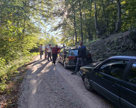 Protest mještana Manjače: Uništavaju nam put (VIDEO)