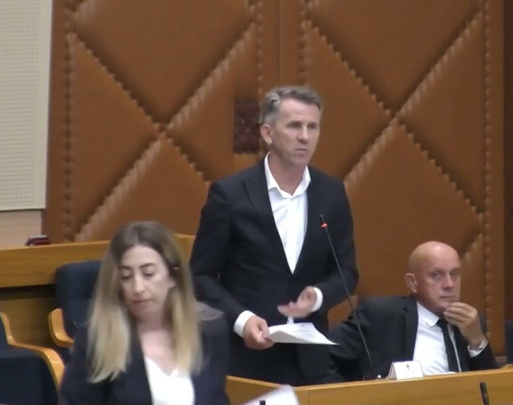 Стање у Српској је више за плакање него за пјесму