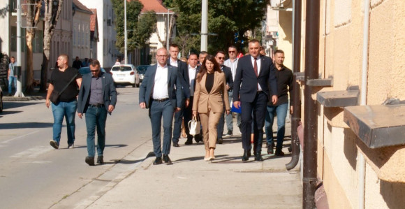 Minićeva vlada radi po notama poznatog dirigenta