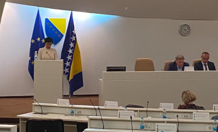 Poštovati sudske odluke, nema novca ako nema reforme