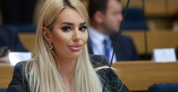 Šljivić napustila DNS, stranka spala na jednog poslanika