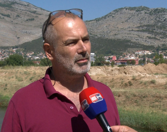 Pitanje za premijera, ako je premijer: Čiju zemlju dijelite?