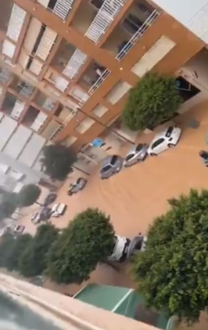 Poplavljena Ibica, protutnjao strašan uragan (VIDEO)