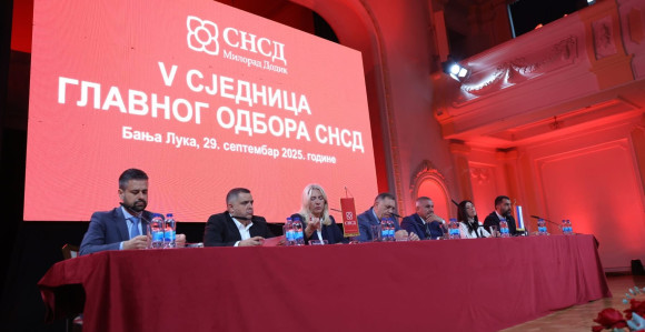Dodik se povlači zbog diplomatskog pritiska iz Amerike