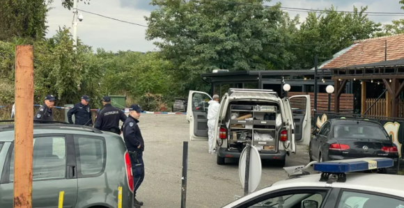Detalji pucnjave u Srbiji: Žena ubijena, mužu se bore za život