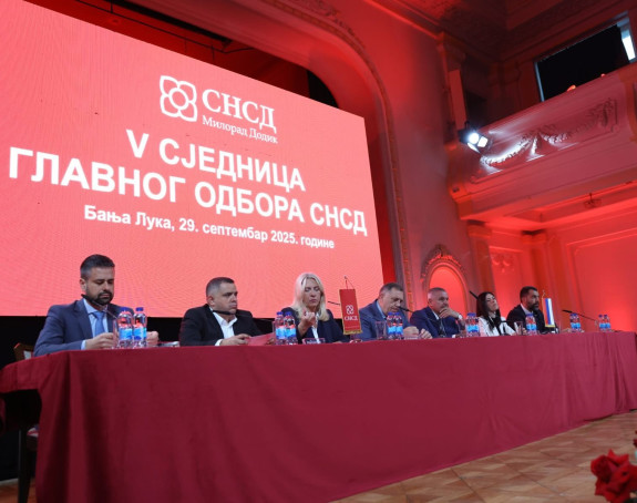 Dodik se povlači zbog diplomatskog pritiska iz Amerike