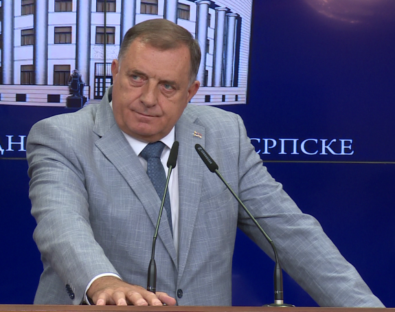 Dodikovo novo razmišljanje: Ako ne mogu biti predsjednik partije, mogu nevladine organizacije!?