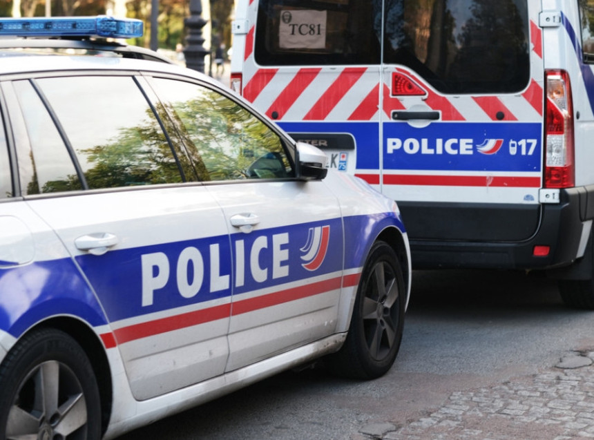 U šumi nađeno 55 studenata, vezani i djelimično goli