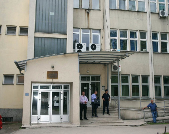 Sudija iz Banje Luke oslobođen odgovornosti zbog fotografije s rukovodstvom SNSD-a