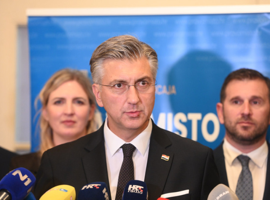 Пленковић упознао Владу о разговорима са Вучићем и Орбаном