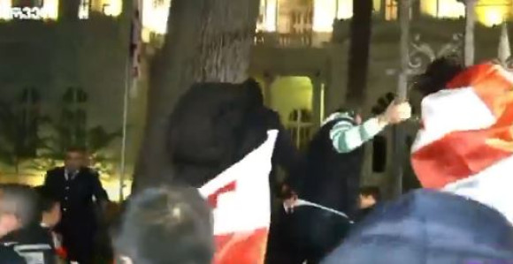 Драма у Тбилисију: Демонстранти упали у палату предсједника