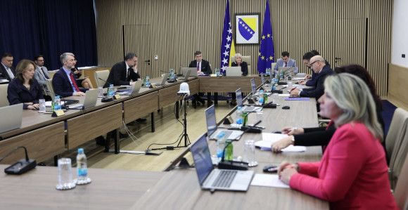 Hoće li se odblokirati vlast na nivou BiH, ko kome čuva leđa?!