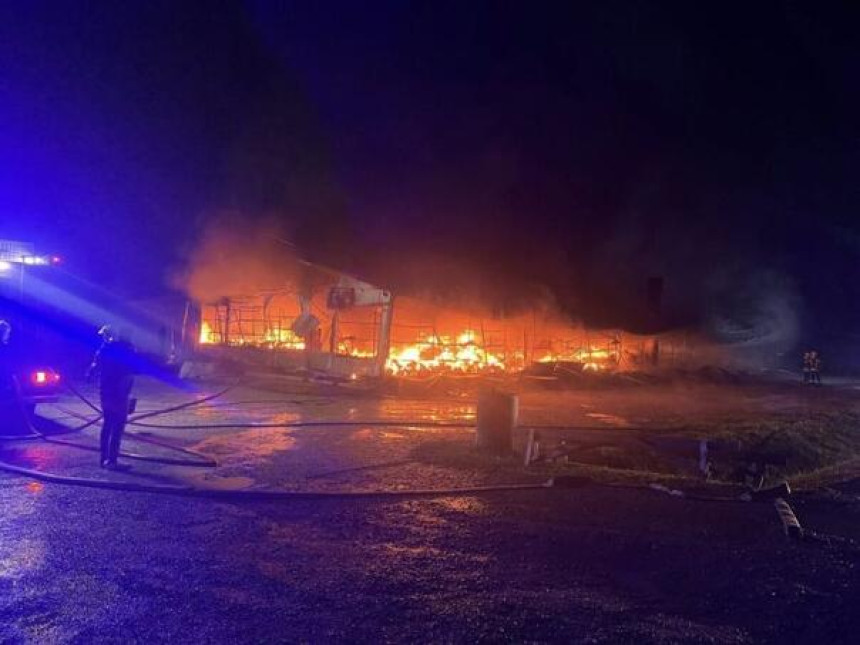 Пожар на пијаци Аризона, сумња се да је подметнут