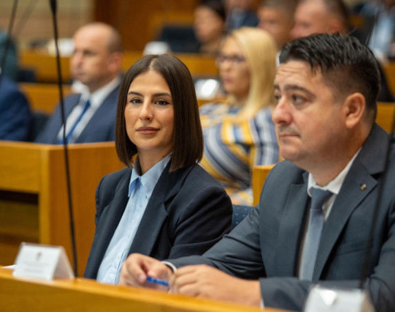 Nova Vlada, a praksa izvlačenja novca iz budžeta ista?