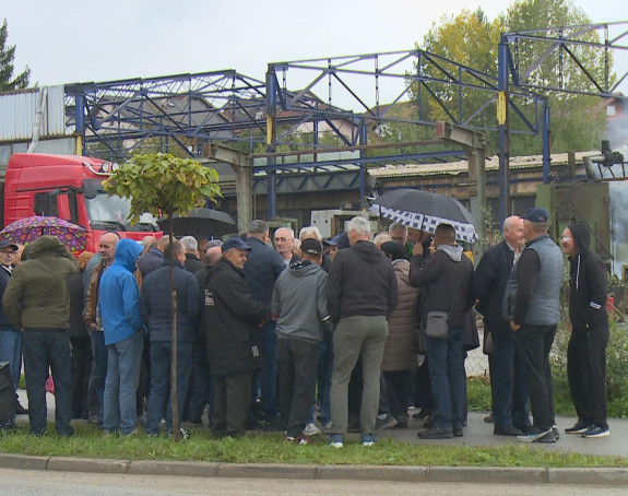 СНСД-ова власт преварила бивше раднике Фамоса