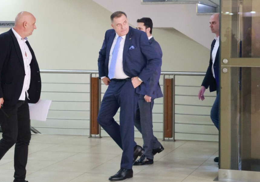 МУП Српске крије по којем основу обезбјеђује Додика