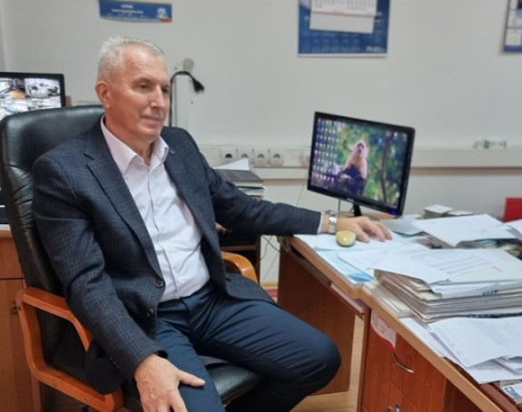 "Glas" nakon 46 godina ispratio Jovu Savanovića u penziju