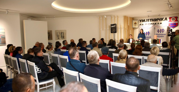 Umjesto povećanja plata i penzije, mi se bavimo Dodikom