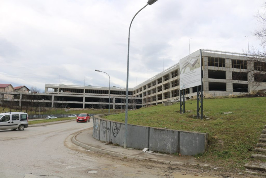 UKC raskinuo ugovor za garažu od 42 miliona KM