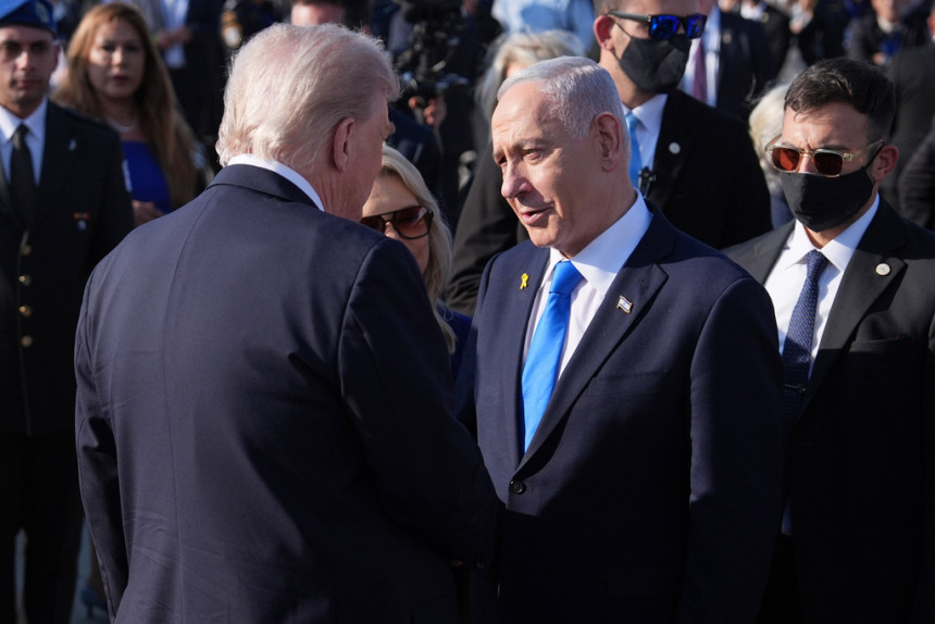 Tramp se ukrcao na let za mirovni samit o Gazi u Egiptu