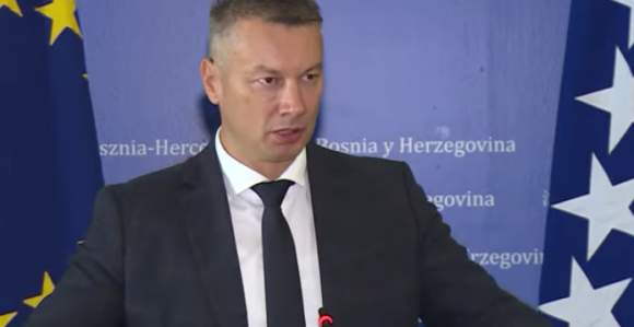 Nenad Nešić u istom danu smijenjen i vraćen