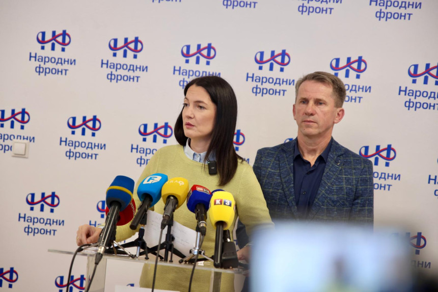 Srpsku daju na tacni samo da bi "ON" ostao na sceni