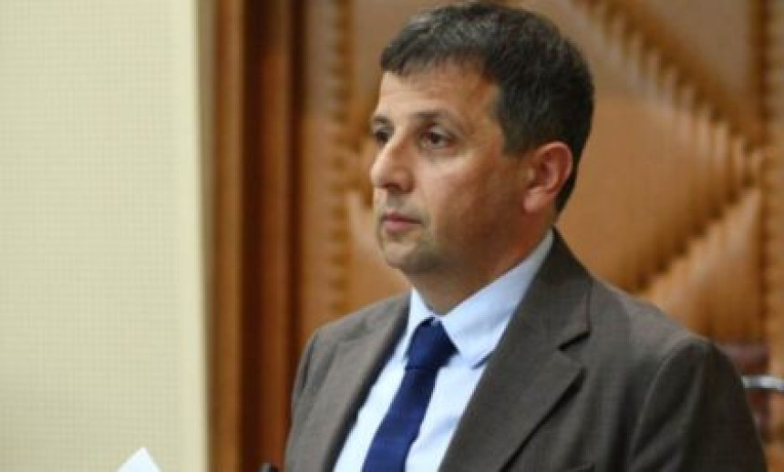 Režim nastavlja da srlja u pravni haos i neizvjesnost