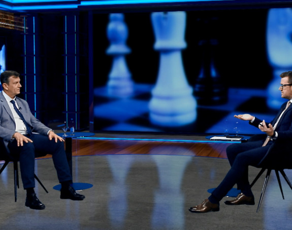 Vrijeme je da lošeg dirigenta i njegov orkestar zamijenimo