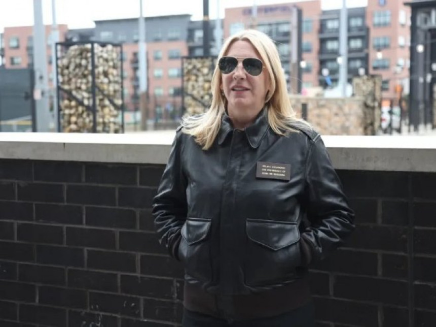 Željkino ulizivanje: Odrađuje posao za sebe i šefa