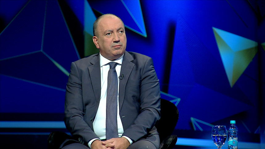 Mnogi zarobljeni u raljama režima