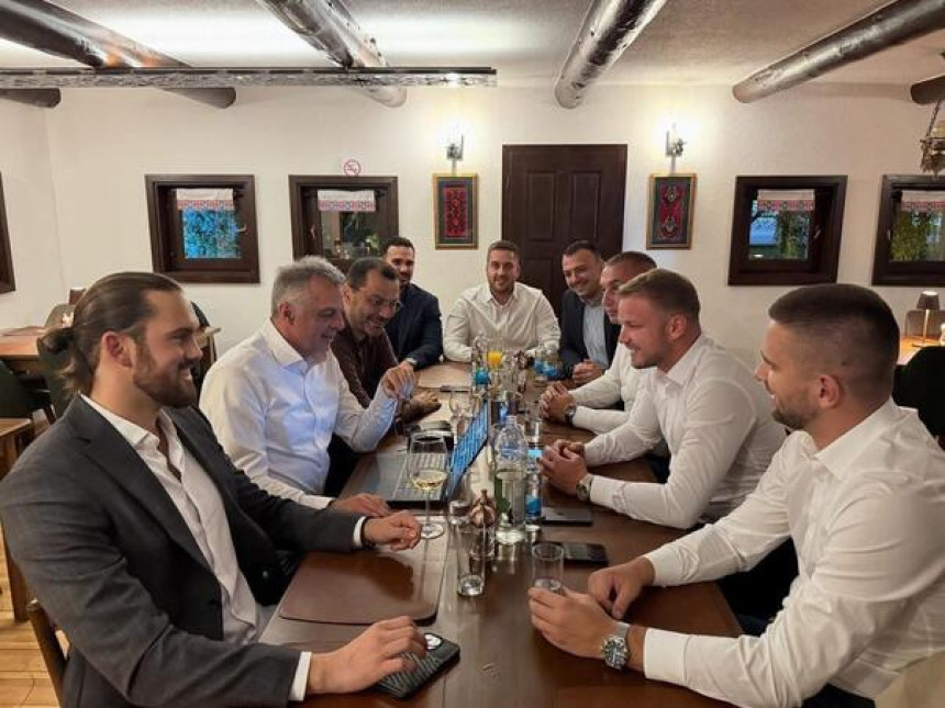 Pokret odbacuje mogućnost koalicije sa SNSD