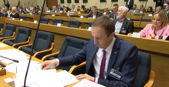 Vladajuća većina na čelu sa SNSD-om vodi Republiku Srpsku u propast