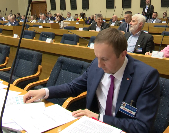 Vladajuća većina na čelu sa SNSD-om vodi Republiku Srpsku u propast