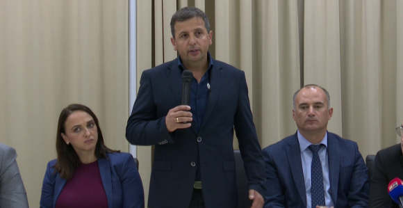 Dodik sprema da preda Srpsku samo da spasi sebe