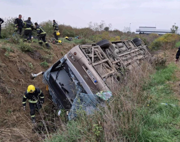 Sremska Mitrovica: Dan žalosti zbog pogibije tri osobe